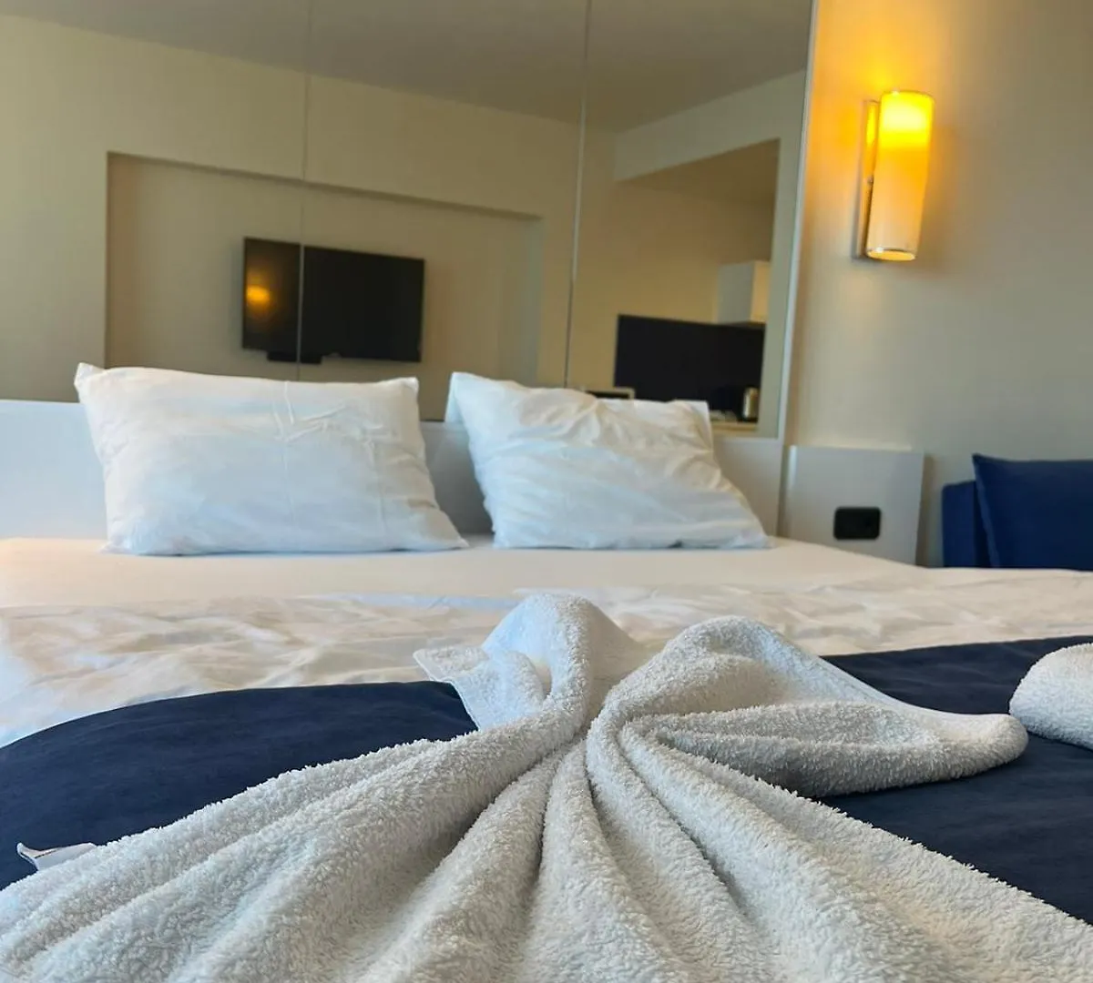 アパートホテル Apartment N1 Batumi Orbi City