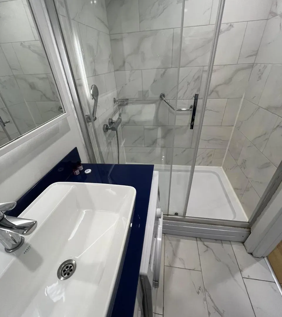 アパートホテル Apartment N1 Batumi Orbi City