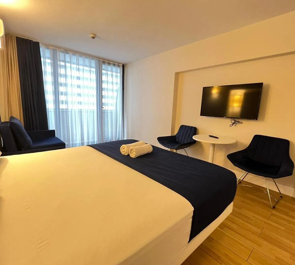 Apartment N1 Batumi Orbi City 0*,